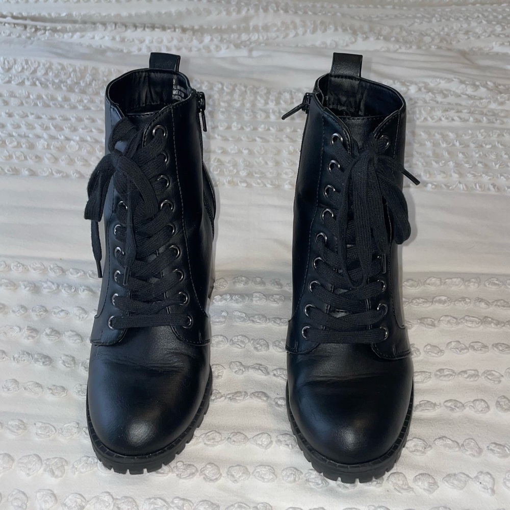 Lace up heeled boots